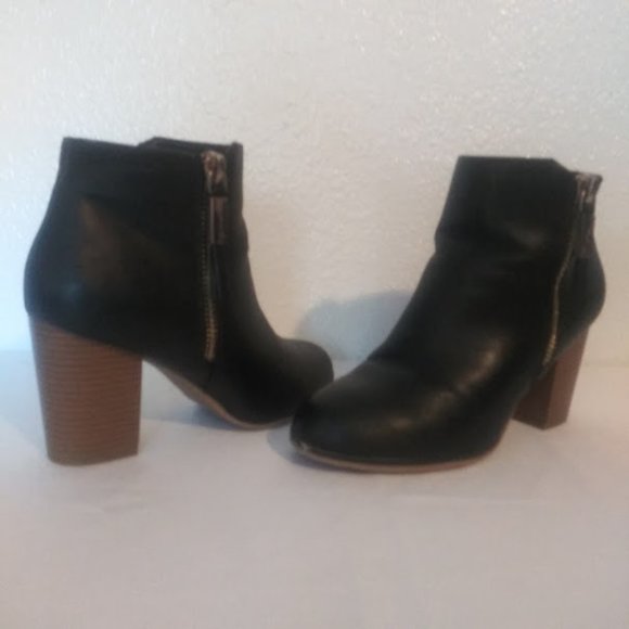 Apt 9 women's size 8 1/2 Black High Heel Ankle Boots - Picture 5 of 12